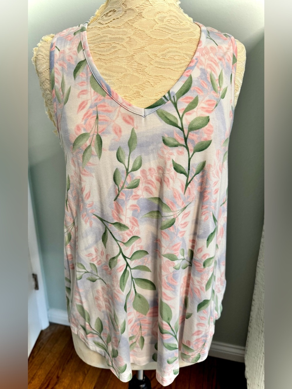 Natural Reflections Floral Leaf Print Tank Top in Pink and Green